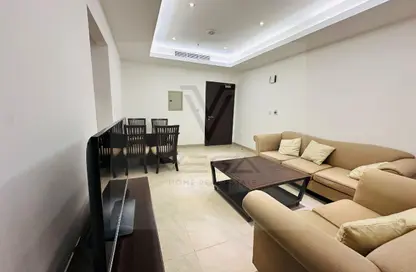 Apartment - 2 Bedrooms - 2 Bathrooms for rent in Umm Ghuwalina - Umm Ghuwailina - Doha