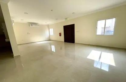 Compound - 6 Bedrooms - 5 Bathrooms for rent in Al Kheesa - Al Kheesa - Umm Salal Mohammed