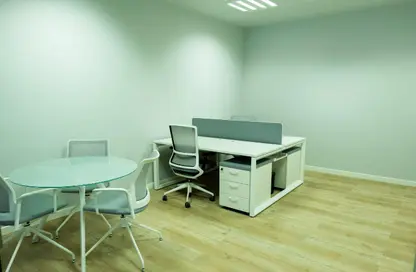 مساحات مكتبية - غرفة نوم - 2 حمامات للايجار في برج 4 - مول ذو غايت - الخليج الغربي - الدوحة