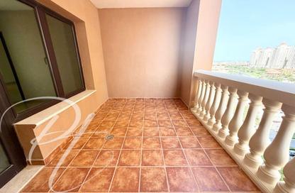 Apartment - 1 Bedroom - 2 Bathrooms for rent in Tower 18 - Porto Arabia - The Pearl Island - Doha