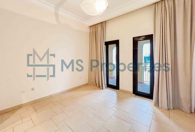 53812743 - Property Image 3