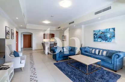 Apartment - 1 Bedroom - 2 Bathrooms for rent in West Porto Drive - Porto Arabia - The Pearl Island - Doha