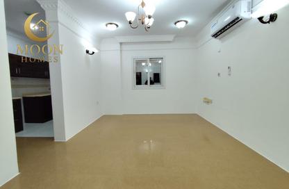 Apartment - 1 - 1 for rent in Umm Ghwailina Comm - Umm Ghuwalina - Umm Ghuwailina - Doha