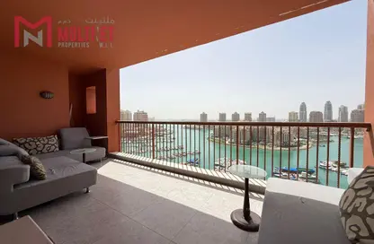 Apartment - 2 Bedrooms - 2 Bathrooms for rent in West Porto Drive - Porto Arabia - The Pearl Island - Doha
