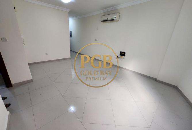 994195 - Property Image 2