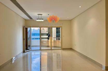Apartment - 2 Bedrooms - 2 Bathrooms for rent in Marina Tower 21 - Marina District - Lusail
