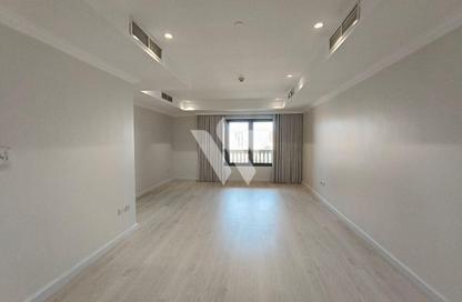 Apartment - 2 Bedrooms - 2 Bathrooms for sale in East Porto Drive - Porto Arabia - The Pearl Island - Doha
