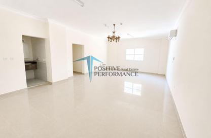 Apartment - 3 Bedrooms - 4 Bathrooms for rent in Fereej Bin Mahmoud North - Fereej Bin Mahmoud - Doha