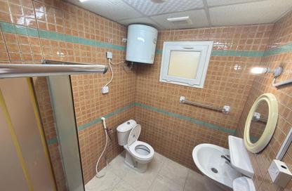 شقة - 3 غرف نوم - 2 حمامات للايجار في شارع المطار القديم - طريق المطار القديم - الدوحة