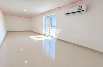 مجمع سكني - 4 - 6 للايجار في شارع المرخية - المرخية - الدوحة