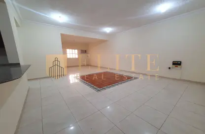 شقة - 2 غرف نوم - 2 حمامات للايجار في مجمع المنتزه التجاري - نجمة - الدوحة