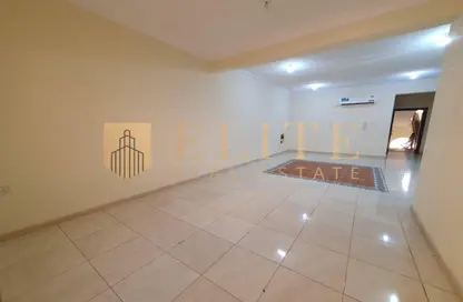 شقة - 2 غرف نوم - 2 حمامات للايجار في مجمع المنتزه التجاري - نجمة - الدوحة