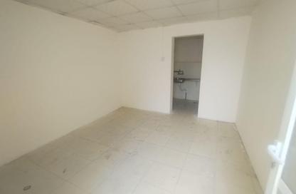 Apartment - Studio - 1 Bathroom for rent in Izghawa - Izghawa - Doha