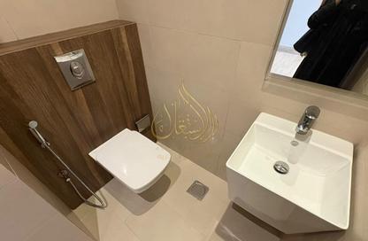 شقة - غرفة نوم - 2 حمامات للايجار في مرتفعات مارينا لوسيل - منطقة المارينا - الوسيل