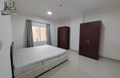 Apartment - 2 Bedrooms - 2 Bathrooms for rent in Al Zubair Bakkar Street - Al Sadd - Doha Apartment - 2 Bedrooms - 2 Bathrooms for rent in Al Zubair Bakkar Street - Al Sadd - Doha