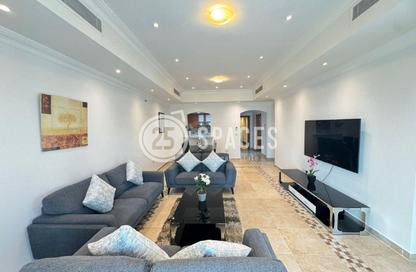 Apartment - 2 Bedrooms - 3 Bathrooms for rent in West Porto Drive - Porto Arabia - The Pearl Island - Doha