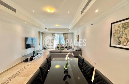 Apartment - 2 Bedrooms - 3 Bathrooms for rent in West Porto Drive - Porto Arabia - The Pearl Island - Doha