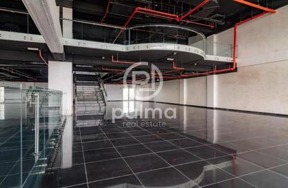 Show Room - 2 Bedrooms - 2 Bathrooms for rent in Umm Al Seneem Street - Ain Khaled - Doha