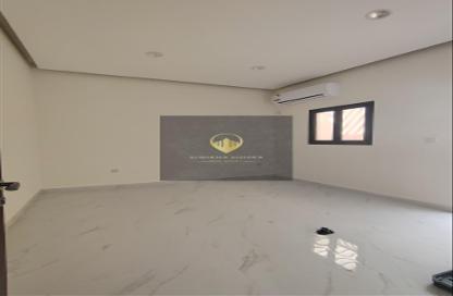 Apartment - 1 Bedroom - 1 Bathroom for rent in Fereej Bin Mahmoud South - Fereej Bin Mahmoud - Doha Apartment - 1 Bedroom - 1 Bathroom for rent in Fereej Bin Mahmoud South - Fereej Bin Mahmoud - Doha