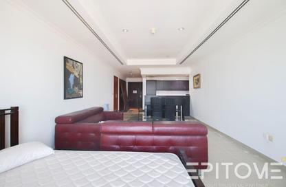 Apartment - Studio - 1 Bathroom for rent in Tower 13 - Porto Arabia - The Pearl Island - Doha