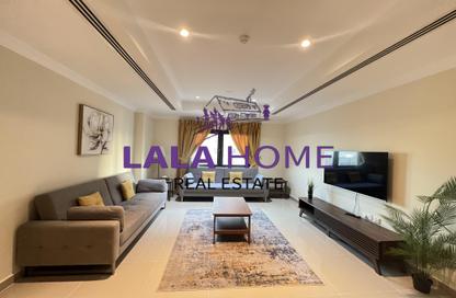 Apartment - 1 Bedroom - 2 Bathrooms for rent in East Porto Drive - Porto Arabia - The Pearl Island - Doha
