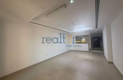 شقة - 1 حمام للايجار في طريق بورتو الشرقي - بورتو أرابيا - جزيرة اللؤلؤة - الدوحة