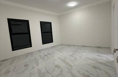 Apartment - 3 Bedrooms - 3 Bathrooms for rent in Fereej Bin Mahmoud - Doha