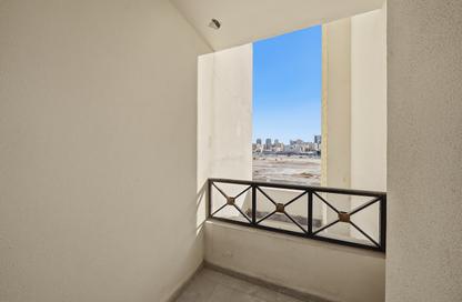 Apartment - 3 Bedrooms - 4 Bathrooms for rent in Banyan Tree Doha - Musheireb - Doha