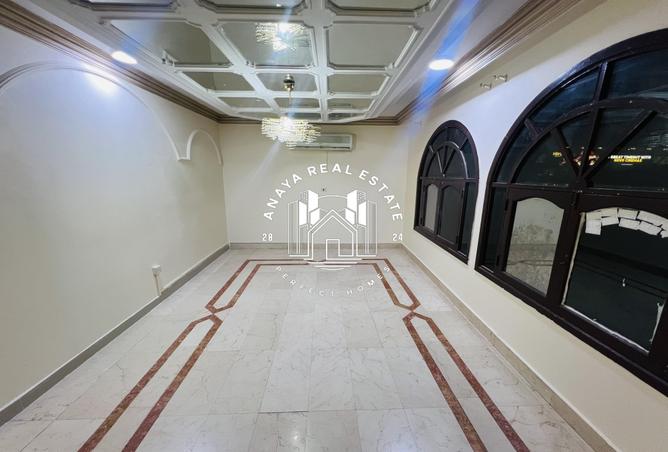 52590381 - Property Image 2