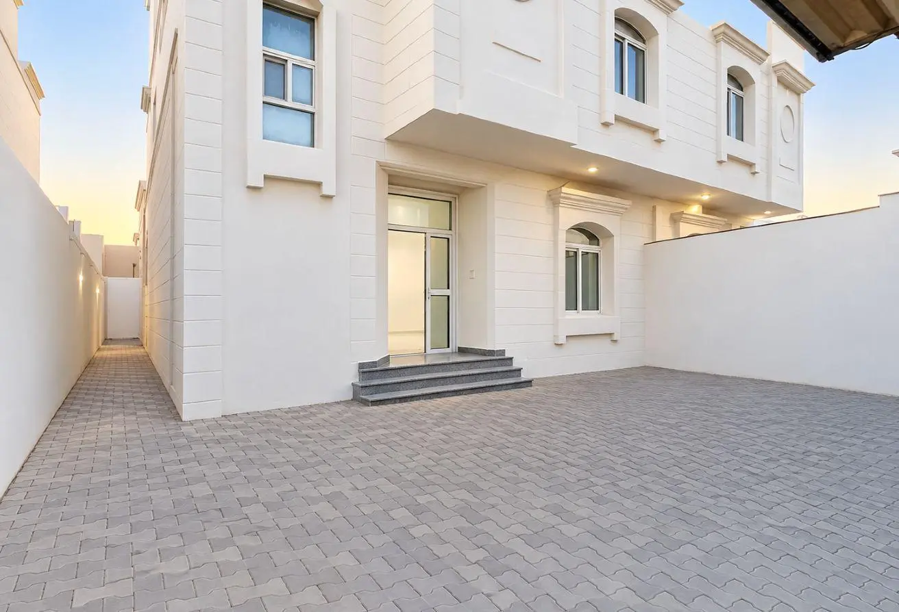62183672 - Property Main Image