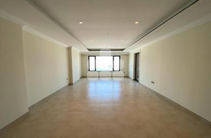 Apartment - 2 Bedrooms - 2 Bathrooms for rent in Tower 31 - Porto Arabia - The Pearl Island - Doha