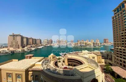 Apartment - 2 Bedrooms - 2 Bathrooms for rent in Tower 31 - Porto Arabia - The Pearl Island - Doha