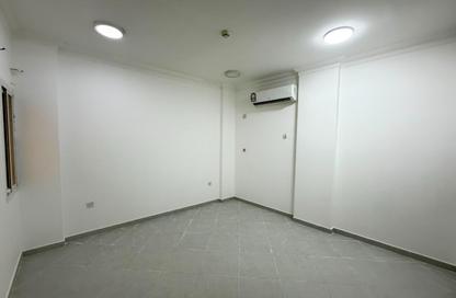 Apartment - 2 Bedrooms - 1 Bathroom for rent in Al Nasr Street - Al Nasr - Doha Apartment - 2 Bedrooms - 1 Bathroom for rent in Al Nasr Street - Al Nasr - Doha