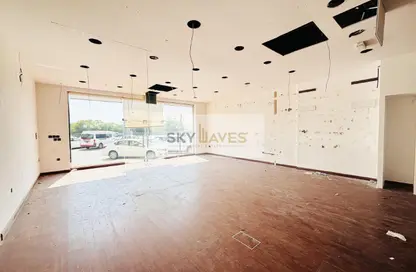 Retail - Studio - 1 Bathroom for rent in Madinat Al Mawater - Rawdat Rashid - Salwa Road - Doha