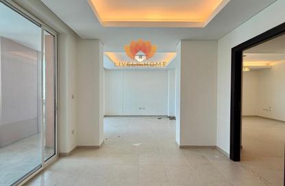 Apartment - 1 Bedroom - 2 Bathrooms for rent in Viva West - Viva Bahriyah - The Pearl Island - Doha