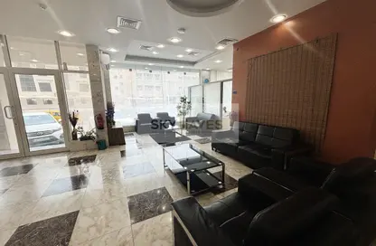 Office Space - 1 Bedroom - 2 Bathrooms for rent in Al Hashmi Building - Al Muntazah Street - Al Muntazah - Doha