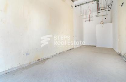 Shop - Studio - 1 Bathroom for rent in Al Wajba - Al Rayyan - Doha