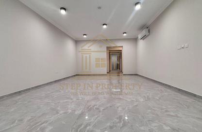 Apartment - 2 Bedrooms - 3 Bathrooms for rent in Al Khaleej Street - Al Khaleej Street - Doha