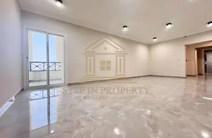 Apartment - 2 Bedrooms - 3 Bathrooms for rent in Al Khaleej Street - Al Khaleej Street - Doha