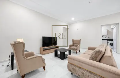 Apartment - 2 Bedrooms - 3 Bathrooms for rent in Omar Bin Abdul Aziz Street - Madinat Khalifa - Doha