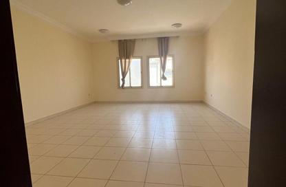 Villa - 5 - 4 for rent in Umm Al Seneem Street - Ain Khaled - Doha