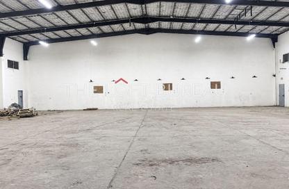 Warehouse - Studio - 1 Bathroom for rent in Industrial Area - Doha