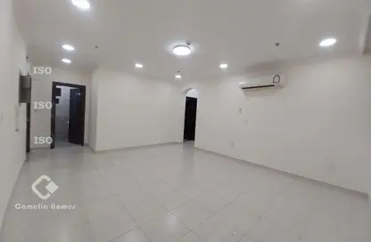 Apartment - 2 Bedrooms - 3 Bathrooms for rent in Al Nasr Street - Al Nasr - Doha