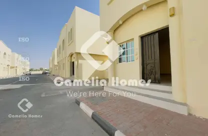 فيلا - 5 غرف نوم - 4 حمامات للايجار في أم صلال علي - أم صلال على - الدوحة