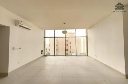 شقة - 2 غرف نوم - 3 حمامات للايجار في شارع انس - فريج بن محمود الشمالي - فريج بن محمود - الدوحة