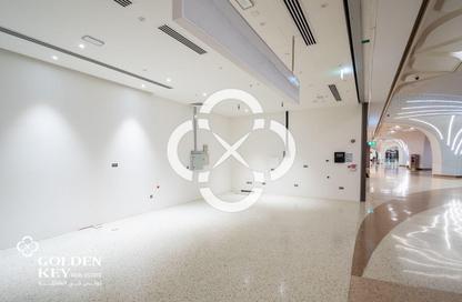Shop - Studio for rent in Airport Road - Airport Area - Doha