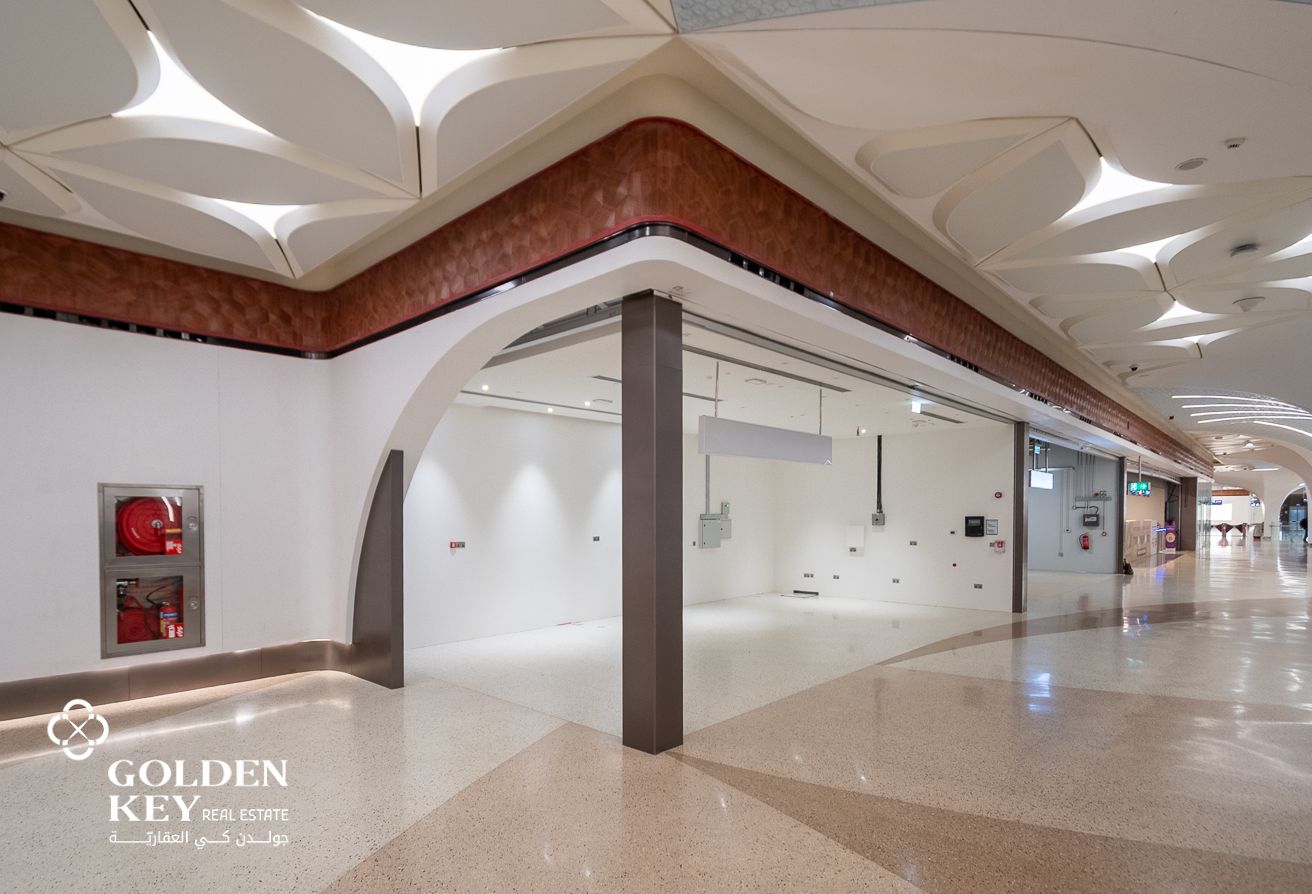 Metro Station Convenience Shop – Airport Location