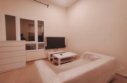 Apartment - 1 Bathroom for rent in Ain Khaled Villas - Ain Khaled - Doha