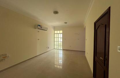 Apartment - 3 Bedrooms - 3 Bathrooms for rent in Bin Omran - Fereej Bin Omran - Doha