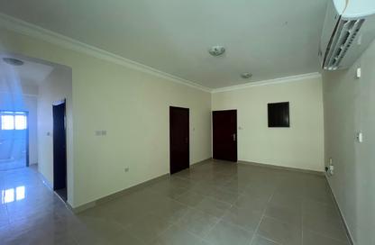 Apartment - 3 Bedrooms - 3 Bathrooms for rent in Bin Omran - Fereej Bin Omran - Doha